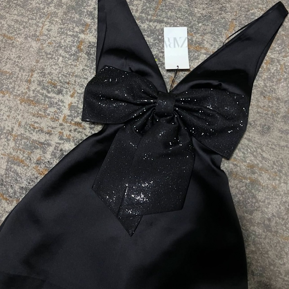 Size XS | Zara |Elegant Black Dress with Large Bow - Picture 3 of 15